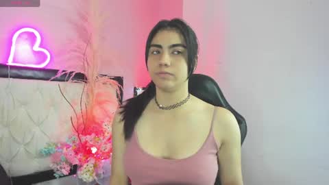 Snapshot of siena_fox chatting on July 11, 7:27 pm Siena online show from July 11, 7:27 pm