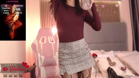 Snapshot of sienna_blake_ chatting on February 14, 10:04 pm Sienna Blake online show from February 14, 10:04 pm