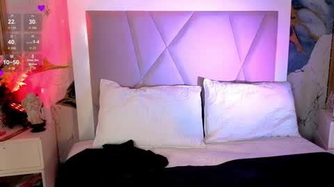 Sienna Desieree online show from March 29, 1:00 pm