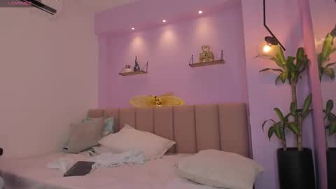 sienna_mg12 online show from December 14, 12:21 pm