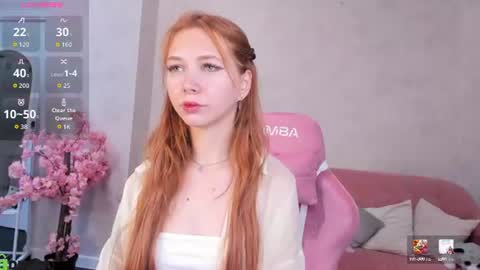 Snapshot of sienna_nyx chatting on June 19, 9:02 am Sienna online show from June 19, 9:02 am