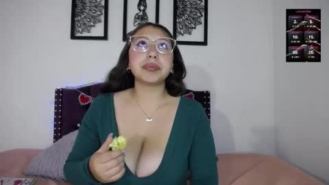 Sienna online show from March 5, 12:12 pm