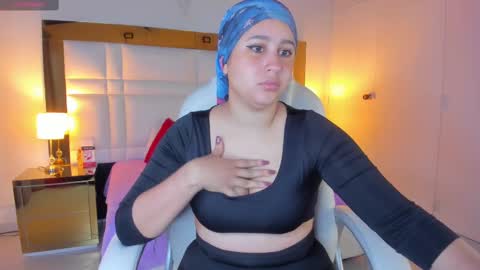 Snapshot of siennaa_rose chatting on October 2, 11:28 am Sienna online show from October 2, 11:28 am