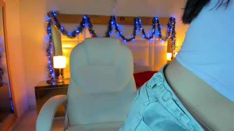 Snapshot of siennaa_rose chatting on November 24, 12:27 pm Sienna online show from November 24, 12:27 pm