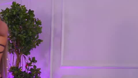 Snapshot of siennaruh chatting on June 27, 12:22 pm Sienna online show from June 27, 12:22 pm