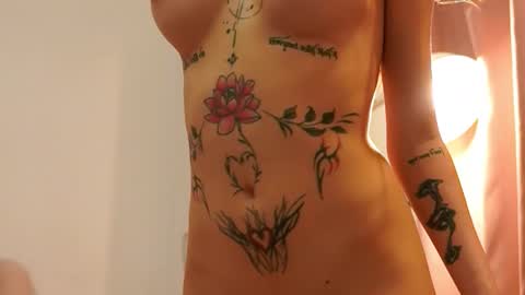 siennasyn online show from March 10, 8:14 pm