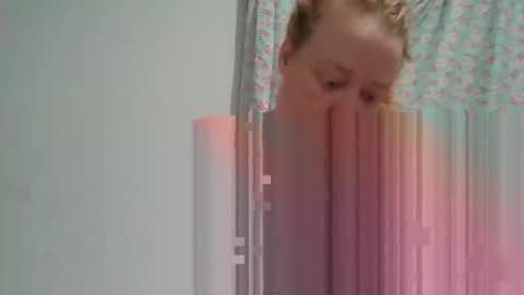 sierra_bby online show from May 10, 1:11 am