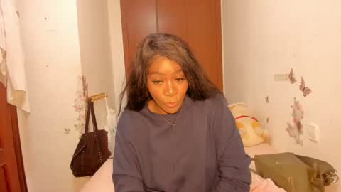 sierra_violet online show from April 7, 6:52 pm