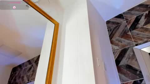 Snapshot of sierrataylor1 chatting on September 22, 11:29 pm online show from September 22, 11:29 pm