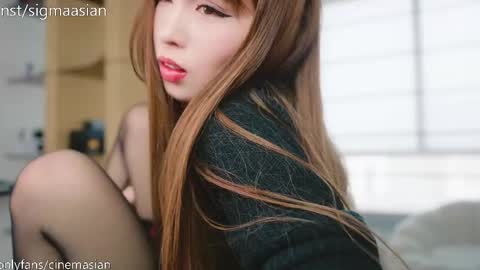 Snapshot of sigmasian chatting on February 24, 5:11 am OF instagram sigmaasian twitter sigmasian online show from February 24, 5:11 am