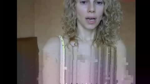 Snapshot of signorediascona chatting on March 22, 1:25 pm Malina online show from March 22, 1:25 pm