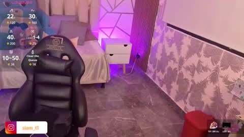 Snapshot of siiam_tay chatting on October 31, 3:29 am Siiam Tay online show from October 31, 3:29 am