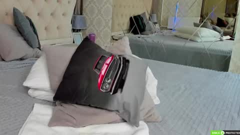 SilasCollins online show from October 15, 4:01 am