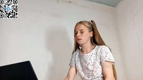 Snapshot of silentpassion567 chatting on June 4, 8:26 pm JULIANA online show from June 4, 8:26 pm