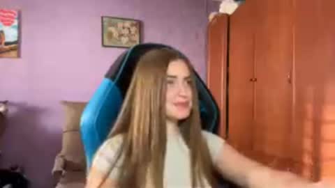 Erica online show from May 11, 2:45 pm