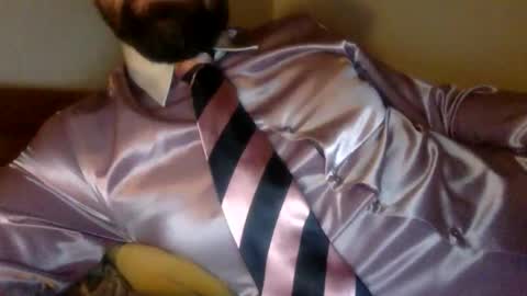 Snapshot of silktie chatting on June 2, 11:51 pm satinsub online show from June 2, 11:51 pm