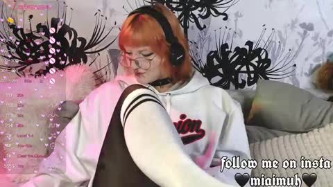 Mia online show from September 23, 4:32 pm