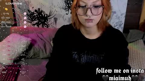 Mia online show from October 13, 5:51 am