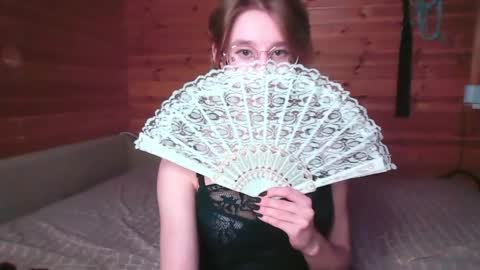Snapshot of silvadevil chatting on May 2, 5:29 pm Kate online show from May 2, 5:29 pm