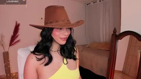 Snapshot of silvanna_moore chatting on July 18, 11:41 pm Silvanna online show from July 18, 11:41 pm