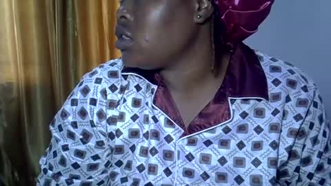Snapshot of silver_baby06 chatting on June 18, 10:41 am silver baby06 online show from June 18, 10:41 am