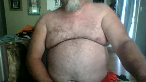 Snapshot of silverdadbod26 chatting on July 3, 12:44 pm silverdadbod26 online show from July 3, 12:44 pm