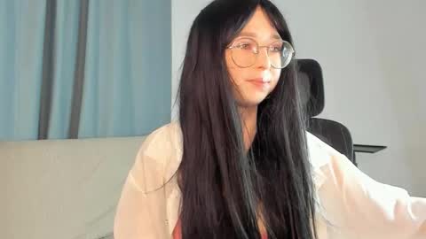 Alice online show from April 19, 9:17 pm