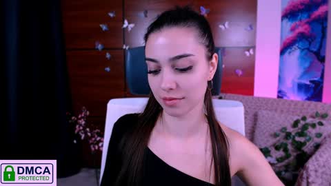 Snapshot of silvia_queen1 chatting on December 1, 11:47 pm Silvia nude in pvt  online show from December 1, 11:47 pm