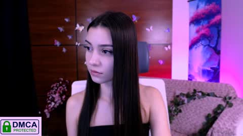 Snapshot of silvia_queen1 chatting on December 5, 8:55 pm Silvia nude in pvt  online show from December 5, 8:55 pm