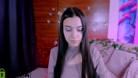 Snapshot of silvia_queen1 chatting on December 20, 3:25 am Silvia nude in pvt  online show from December 20, 3:25 am