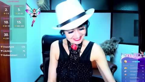 Silvia Wallec online show from January 25, 10:51 am