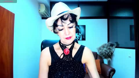 Silvia Wallec online show from January 26, 6:28 am