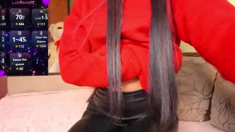 miss Anna online show from December 5, 12:00 pm