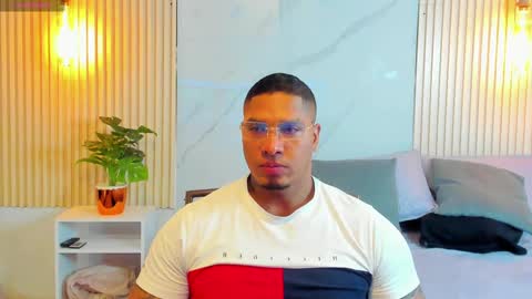 Snapshot of simeone_panda chatting on February 10, 12:08 pm simeone_panda online show from February 10, 12:08 pm