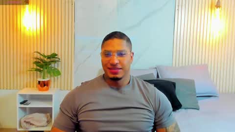 Snapshot of simeone_panda chatting on February 15, 12:11 pm simeone_panda online show from February 15, 12:11 pm