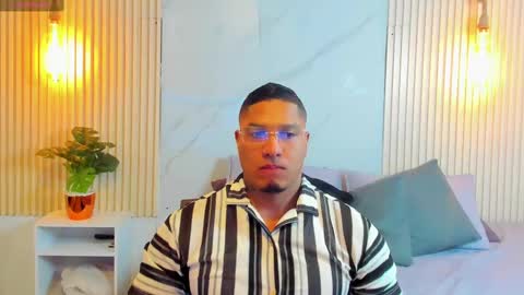 Snapshot of simeone_panda chatting on February 23, 12:37 pm simeone_panda online show from February 23, 12:37 pm