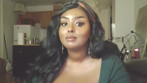 Snapshot of siminfox chatting on November 7, 1:27 am Simin Fox online show from November 7, 1:27 am