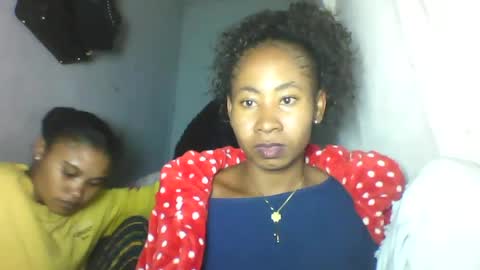 Snapshot of simirna98 chatting on June 11, 5:44 pm simirna98 online show from June 11, 5:44 pm
