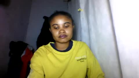 Snapshot of simirna98 chatting on June 12, 9:57 pm simirna98 online show from June 12, 9:57 pm