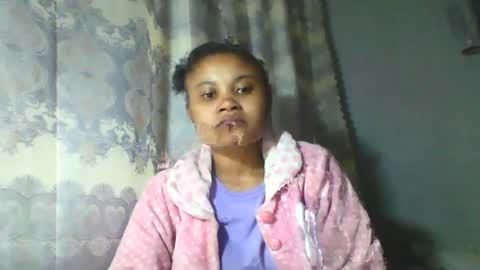 Snapshot of simirna98 chatting on June 18, 1:04 pm simirna98 online show from June 18, 1:04 pm