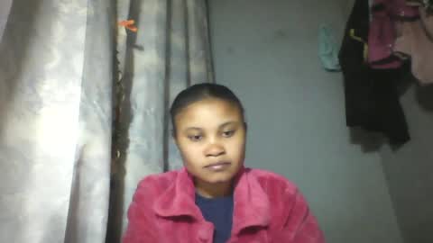 Snapshot of simirna98 chatting on June 27, 2:55 pm simirna98 online show from June 27, 2:55 pm