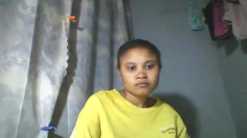 Snapshot of simirna98 chatting on June 29, 4:18 pm simirna98 online show from June 29, 4:18 pm