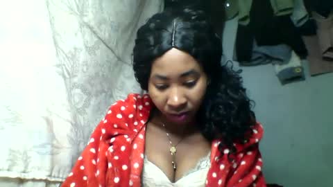 Snapshot of simirna98 chatting on July 14, 12:46 am simirna98 online show from July 14, 12:46 am