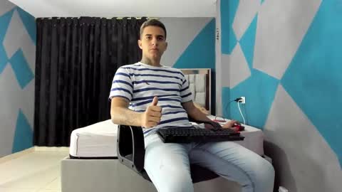 Snapshot of simonkeler chatting on December 16, 12:37 am SIMON KELER online show from December 16, 12:37 am