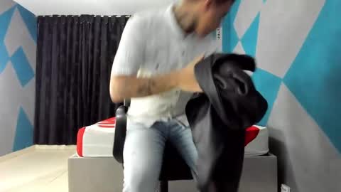 Snapshot of simonkeler chatting on December 21, 3:25 am SIMON KELER online show from December 21, 3:25 am