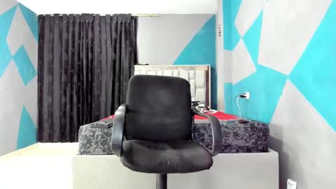 Snapshot of simonkeler chatting on January 28, 3:57 am SIMON KELER online show from January 28, 3:57 am