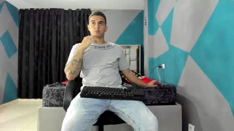 Snapshot of simonkeler chatting on February 20, 3:34 am SIMON KELER online show from February 20, 3:34 am