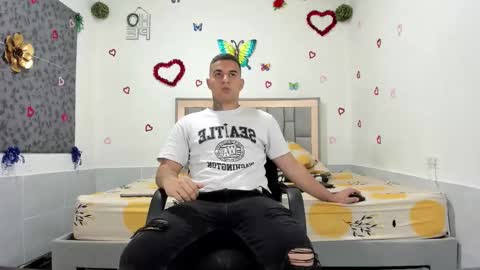 Snapshot of simonkeler chatting on September 9, 2:55 am SIMON KELER online show from September 9, 2:55 am