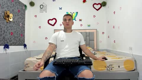 Snapshot of simonkeler chatting on September 11, 11:38 pm SIMON KELER online show from September 11, 11:38 pm