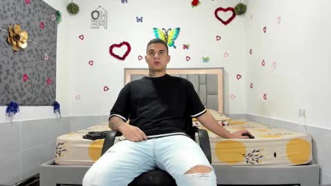 Snapshot of simonkeler chatting on September 12, 9:48 pm SIMON KELER online show from September 12, 9:48 pm